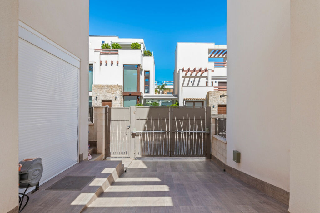 Detached Villa Ciudad Quesada Alicante - image 30