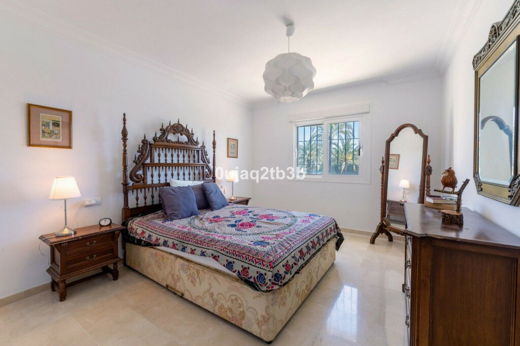Duplex Nueva Andalucía Málaga - image 30