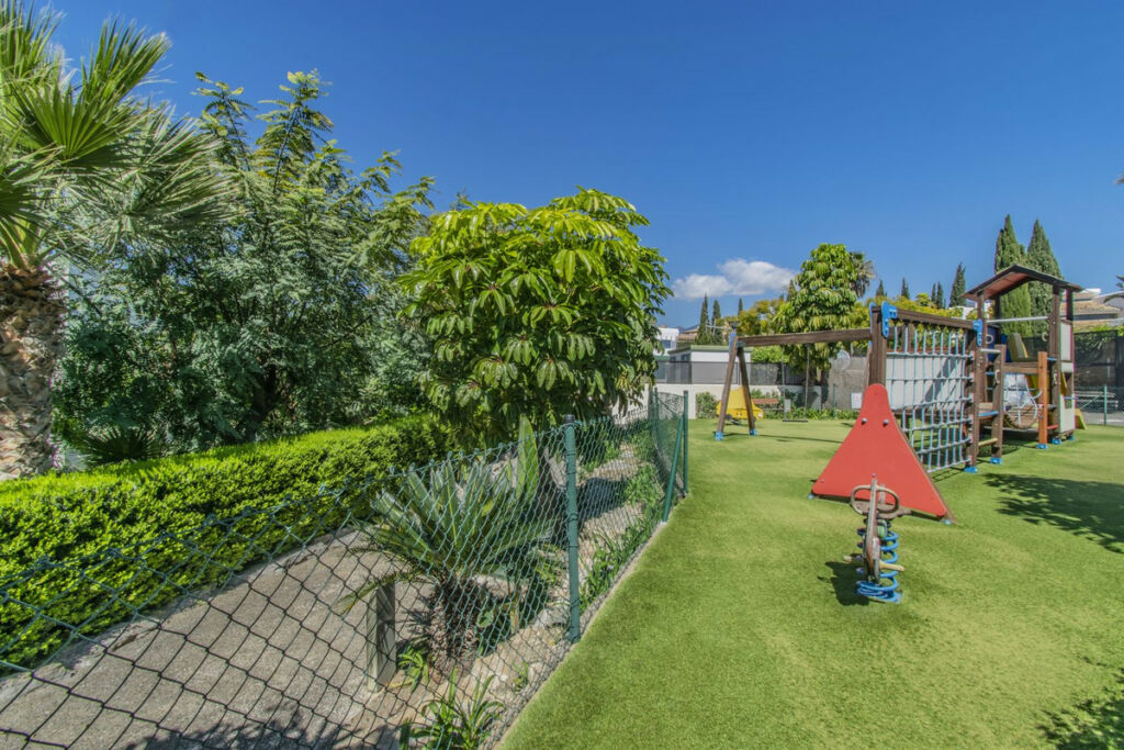 Ground Floor Apartment Los Flamingos Málaga - image 30