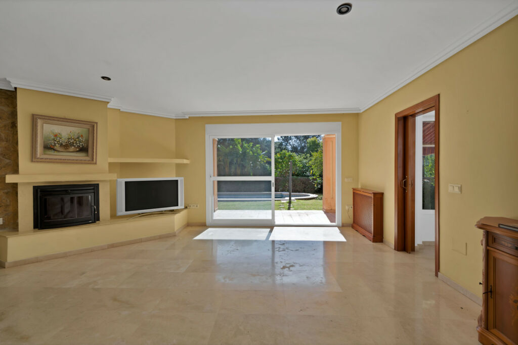 Detached Villa Hacienda Las Chapas Málaga - image 30