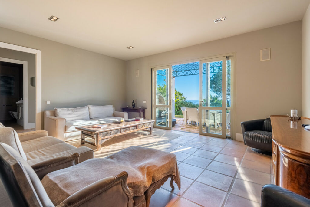 Detached Villa Sotogrande Cádiz - image 31