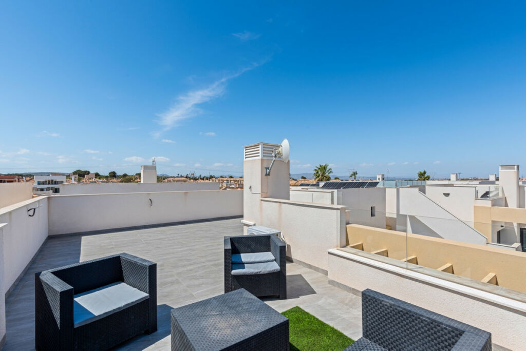 Detached Villa Los Montesinos Alicante - image 30