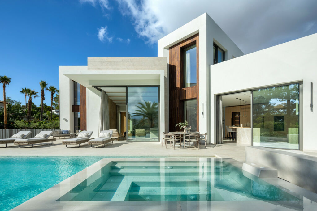 Detached Villa Nueva Andalucía Málaga - image 31