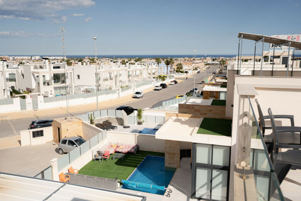 Detached Villa Lomas de Cabo Roig Alicante - image 31