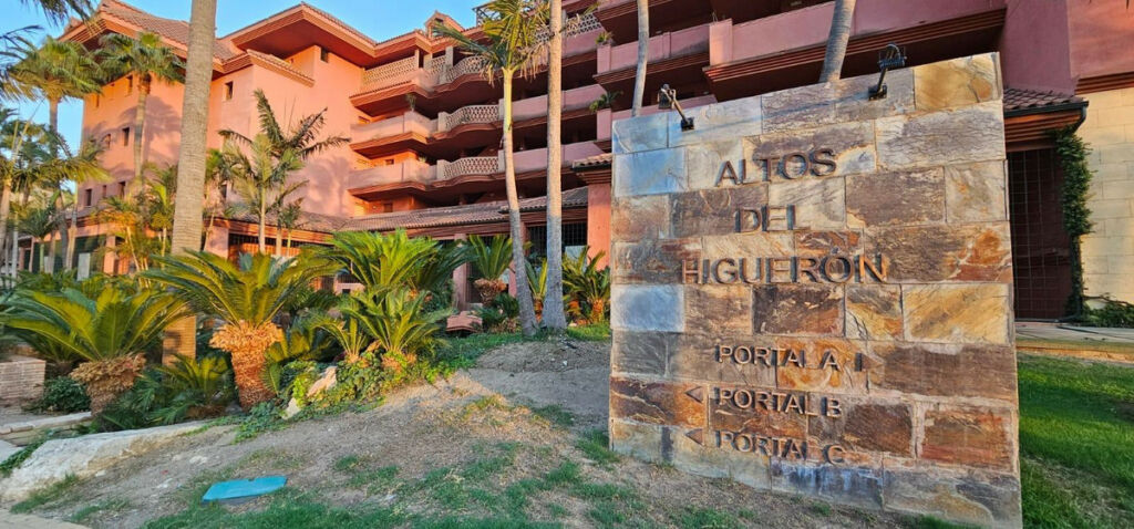 Penthouse Benalmadena Málaga - image 31