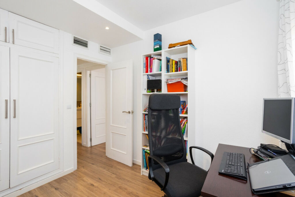 Detached Villa Cabo Roig Alicante - image 31