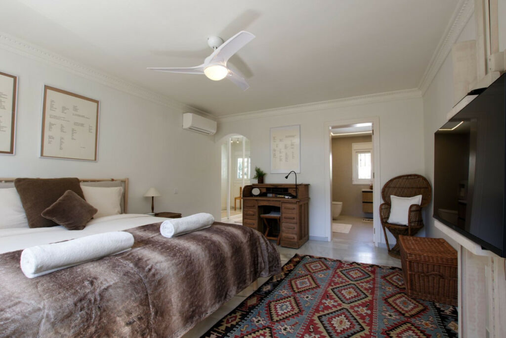 Detached Villa Costabella Málaga - image 31