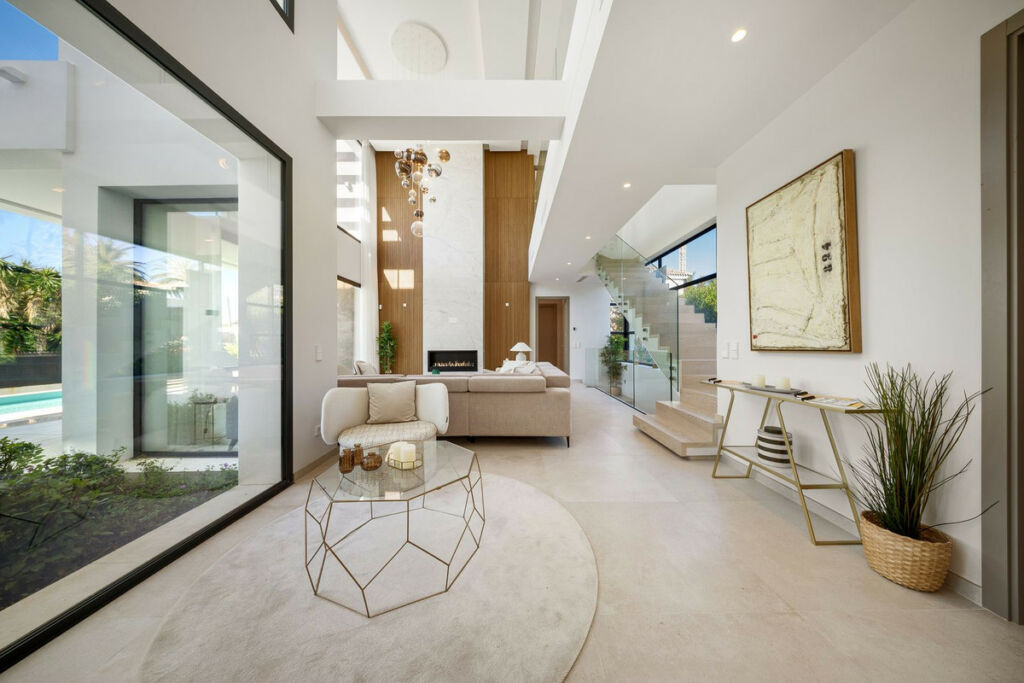 Detached Villa Marbesa Málaga - image 9