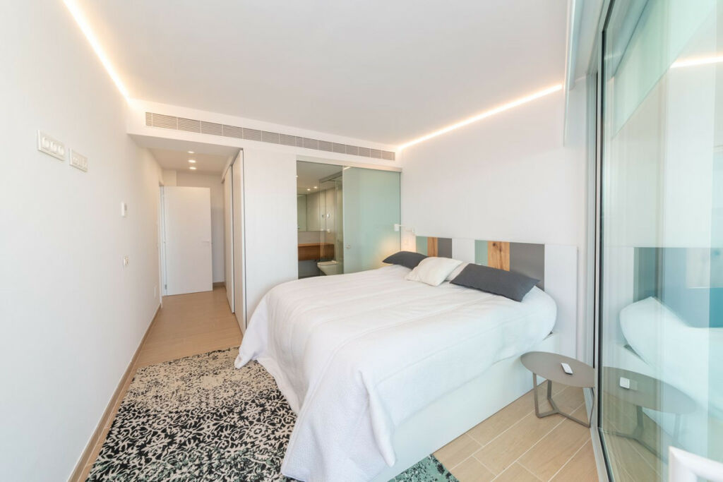Middle Floor Apartment Carvajal Málaga - image 32