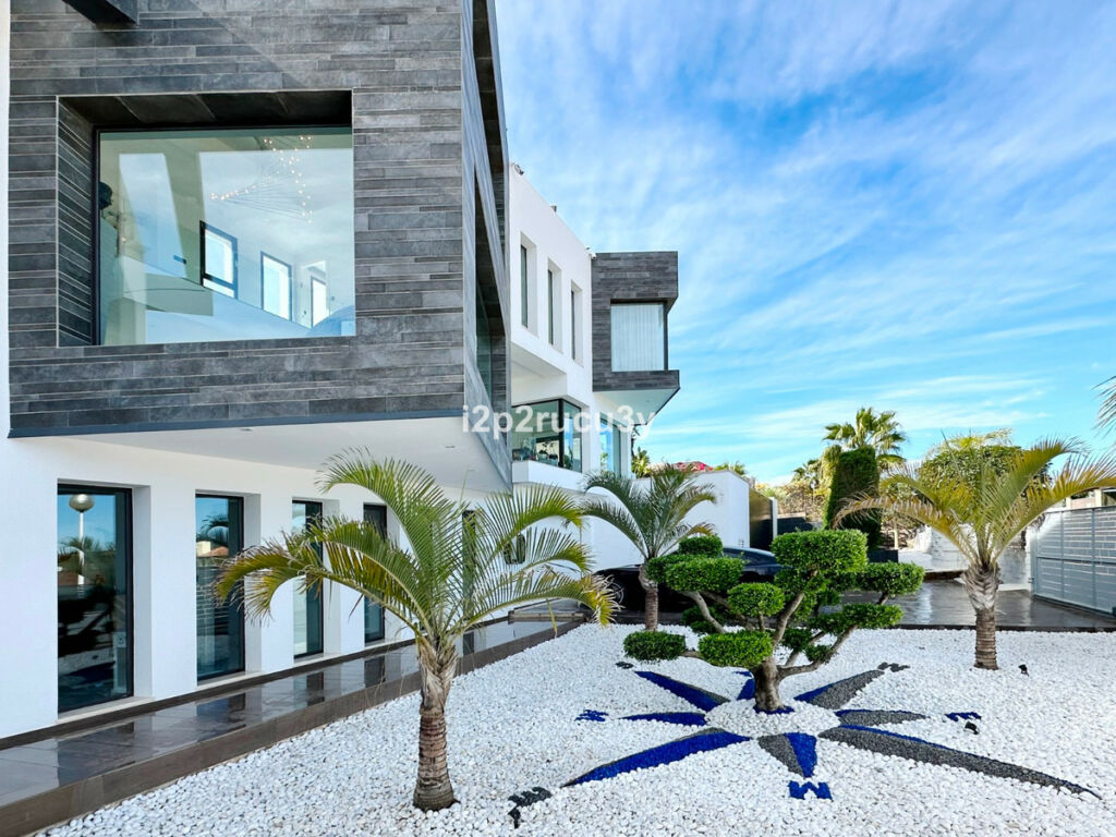 Detached Villa Javea Alicante - image 32