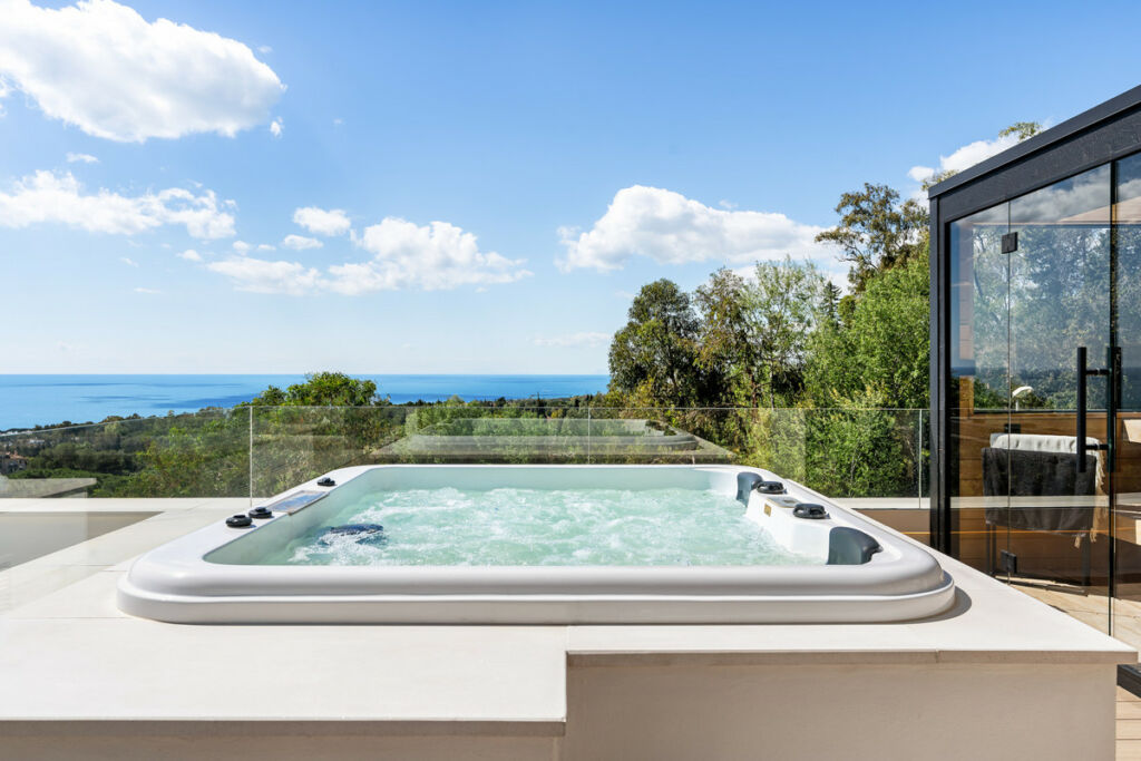 Semi-Detached House Sierra Blanca Málaga - image 32