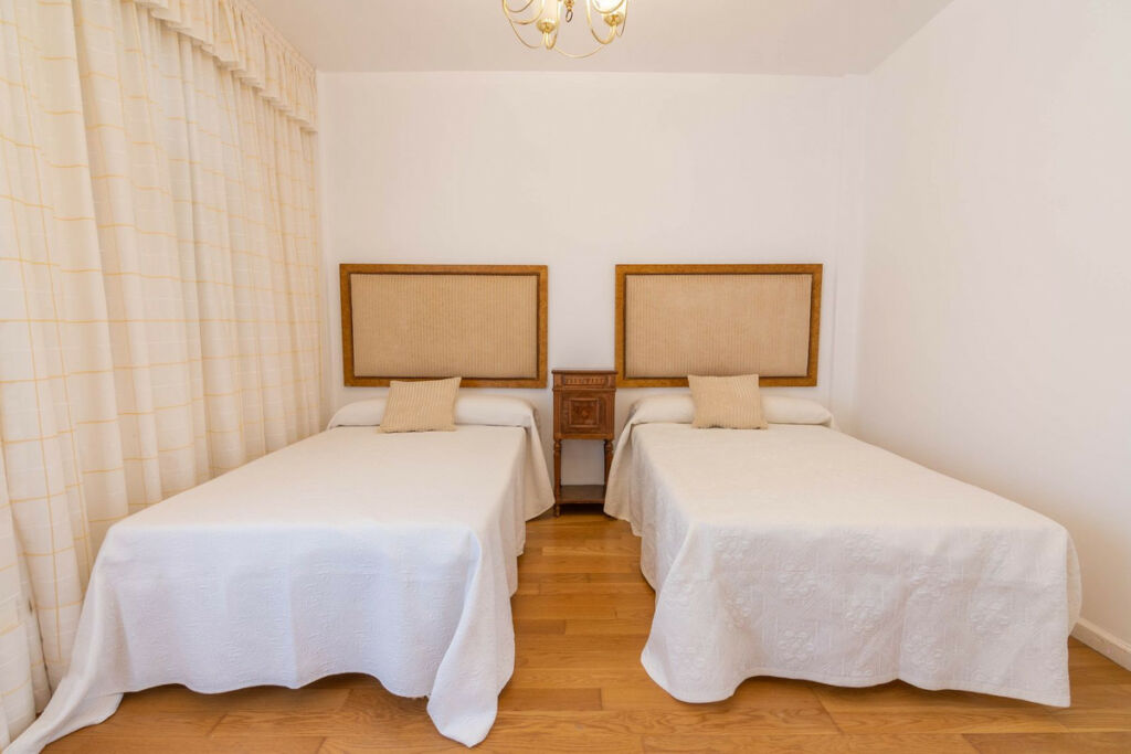Townhouse Estepona Málaga - image 32
