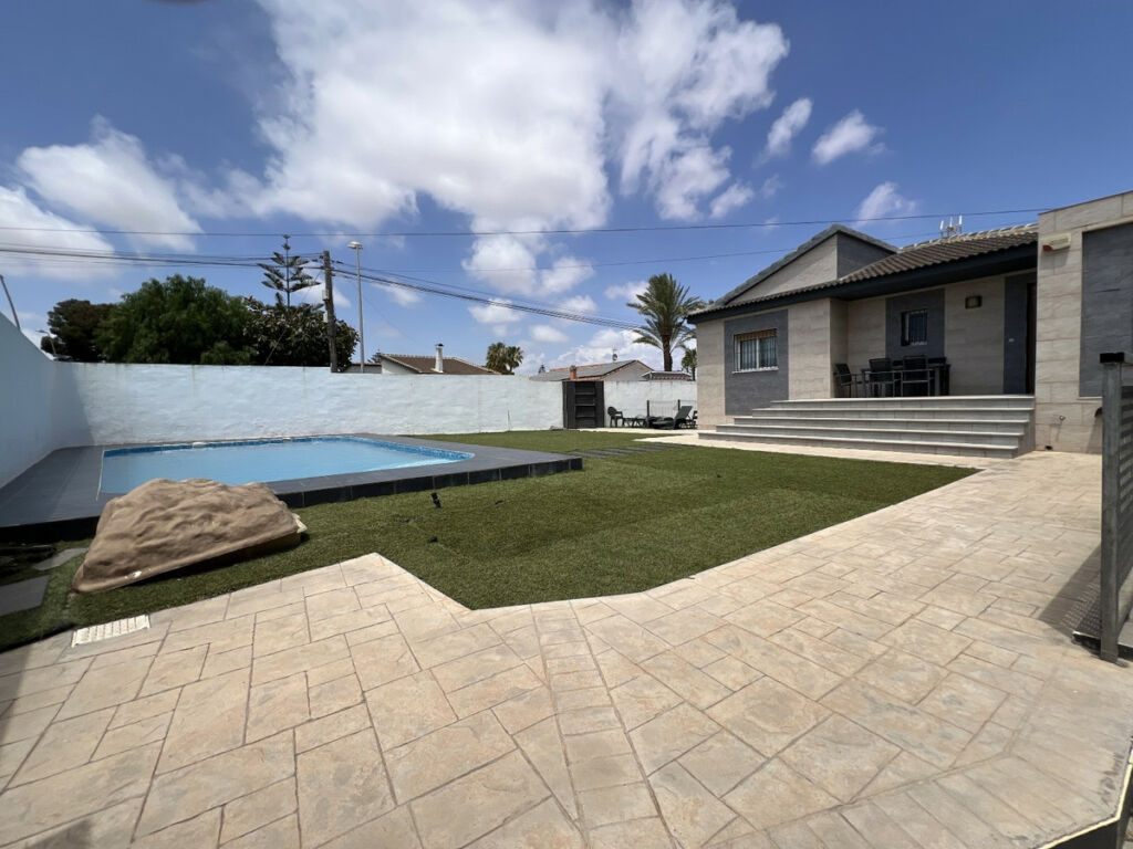 Semi-Detached House Torrevieja Alicante - image 32