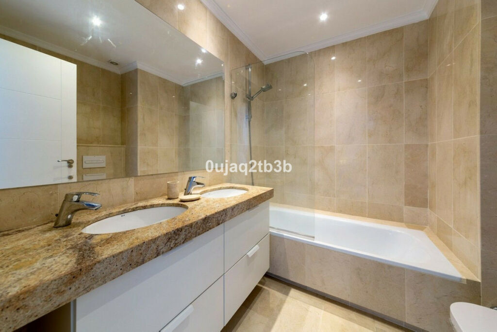 Duplex Nueva Andalucía Málaga - image 32