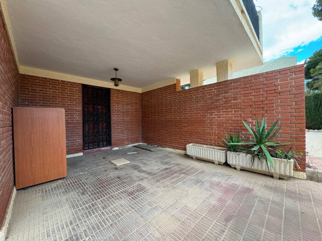 Detached Villa La Zenia Alicante - image 35
