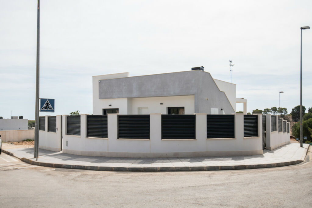 Detached Villa Pinar de Campoverde Alicante - image 33