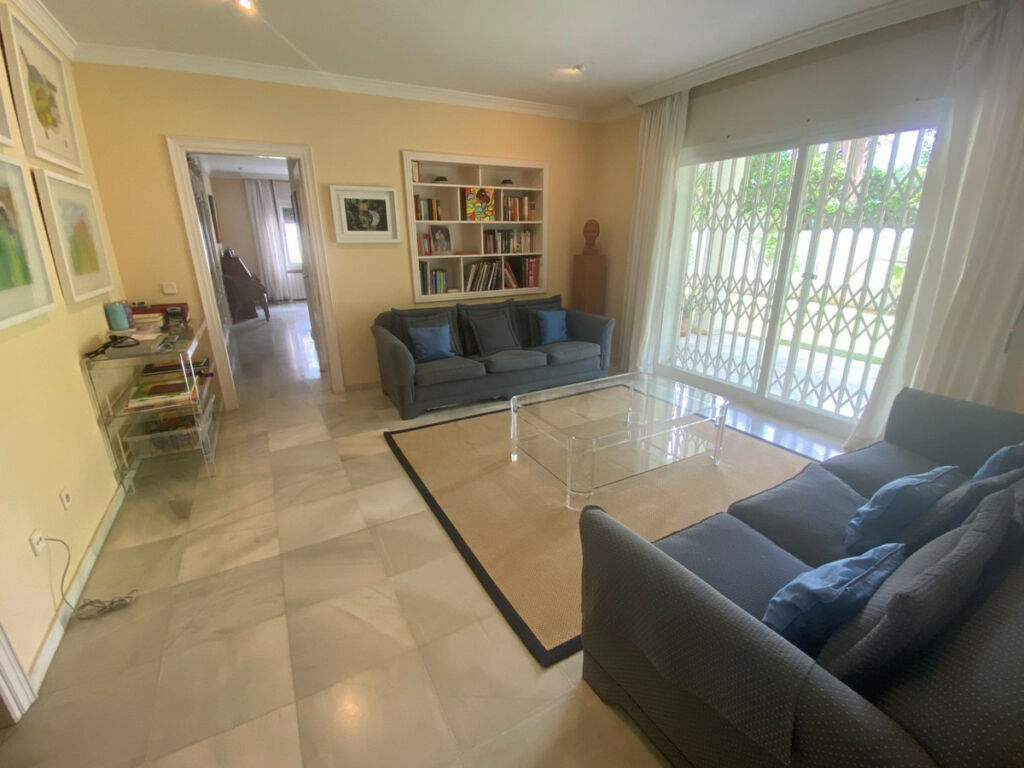Detached Villa Guadalmina Baja Málaga - image 33