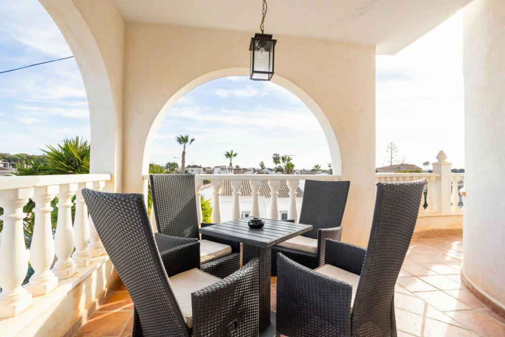 Detached Villa Torrevieja Alicante - image 33