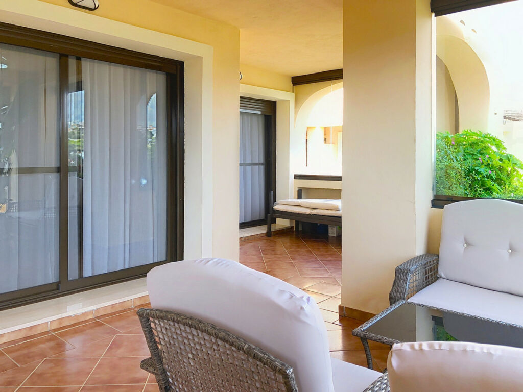 Middle Floor Apartment Estepona Málaga - image 33