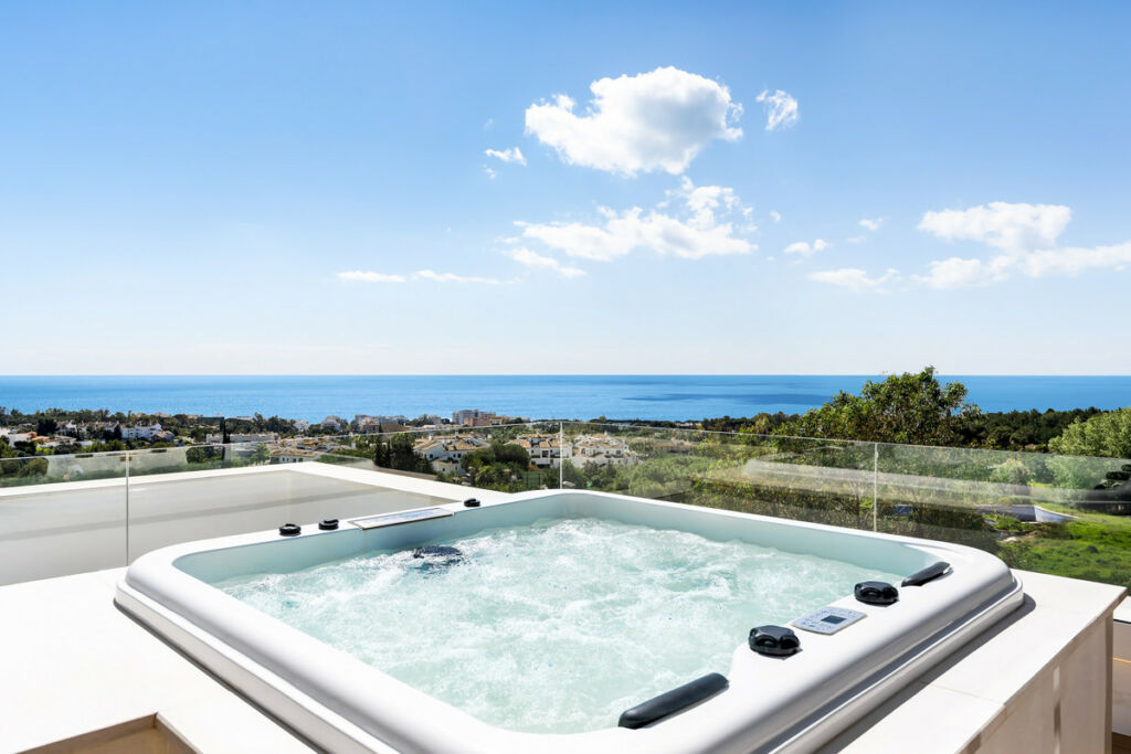 Semi-Detached House Sierra Blanca Málaga - image 33
