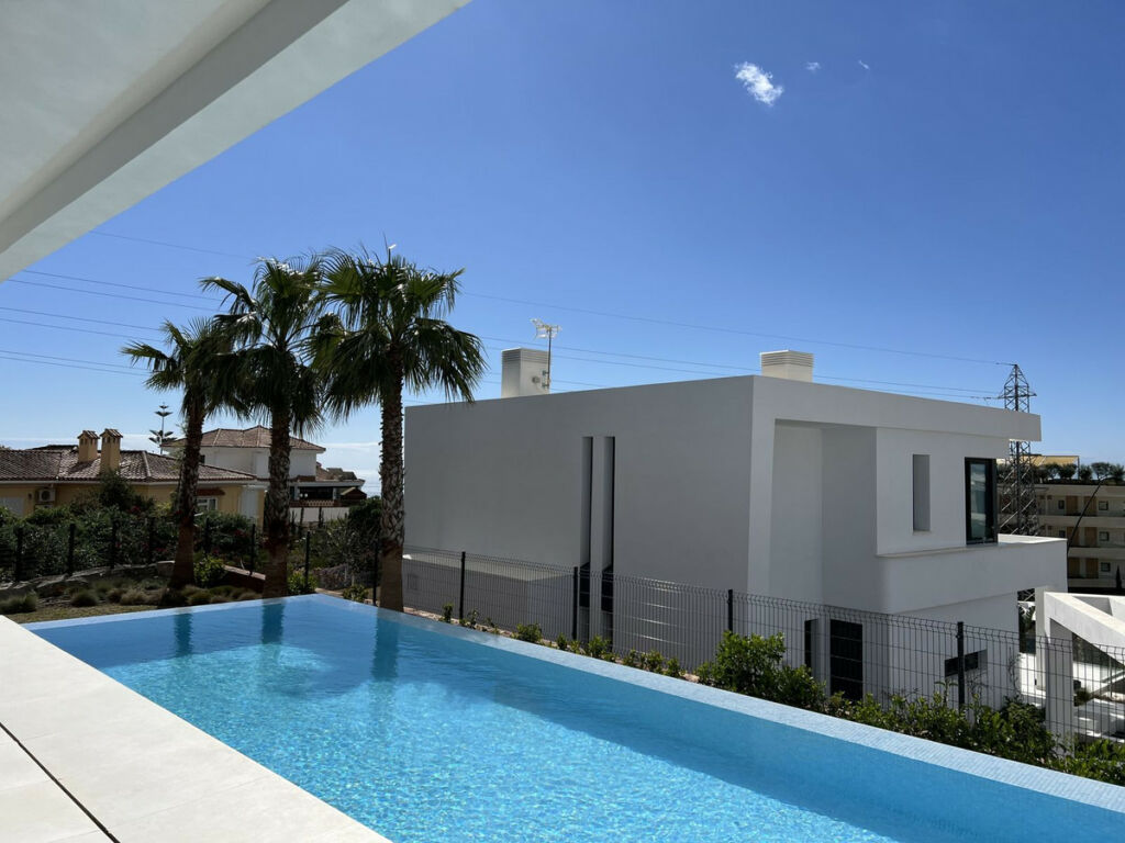 Detached Villa Fuengirola Málaga - image 30