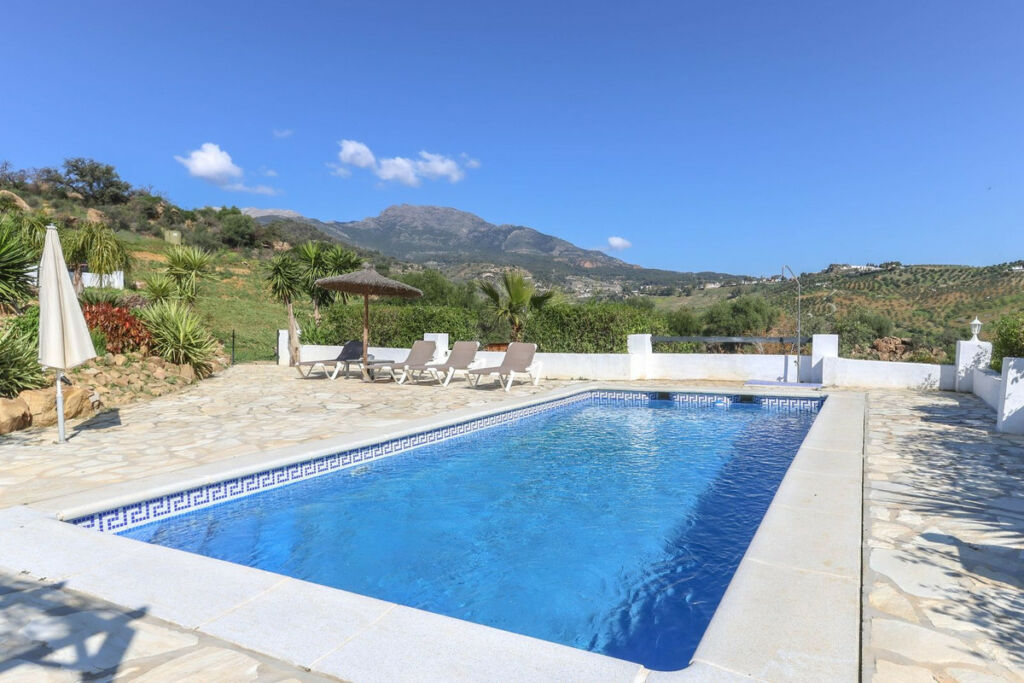 Detached Villa Alozaina Málaga - image 35