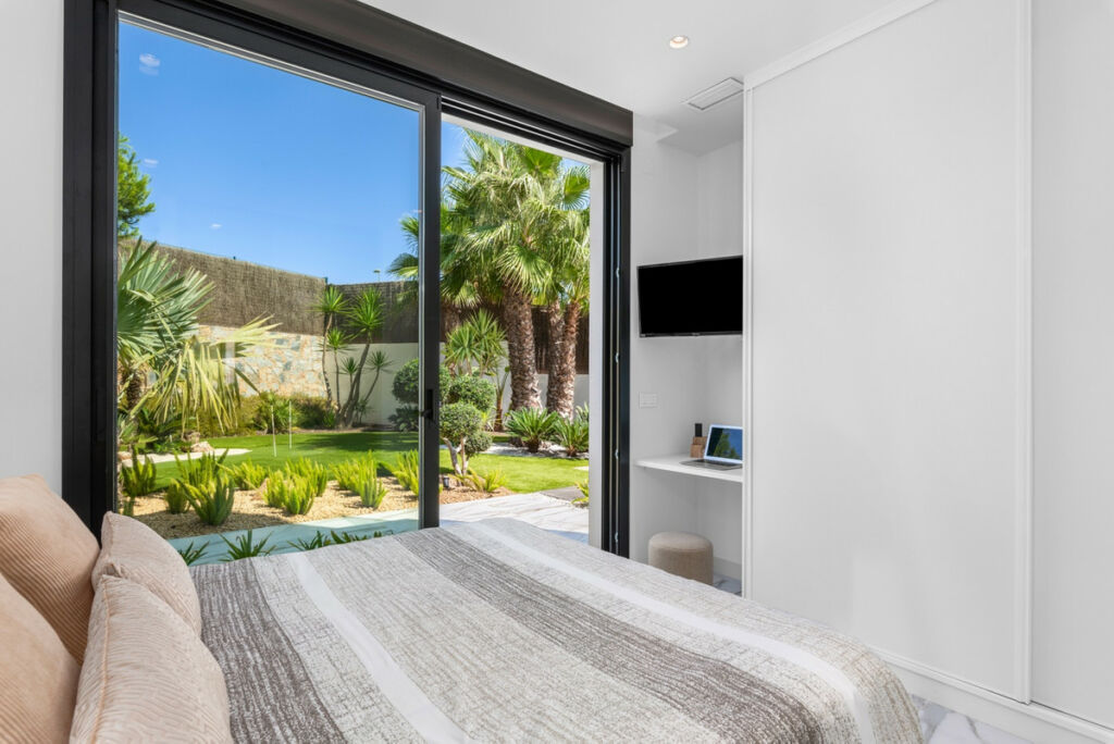 Detached Villa Las Colinas Golf Alicante - image 34