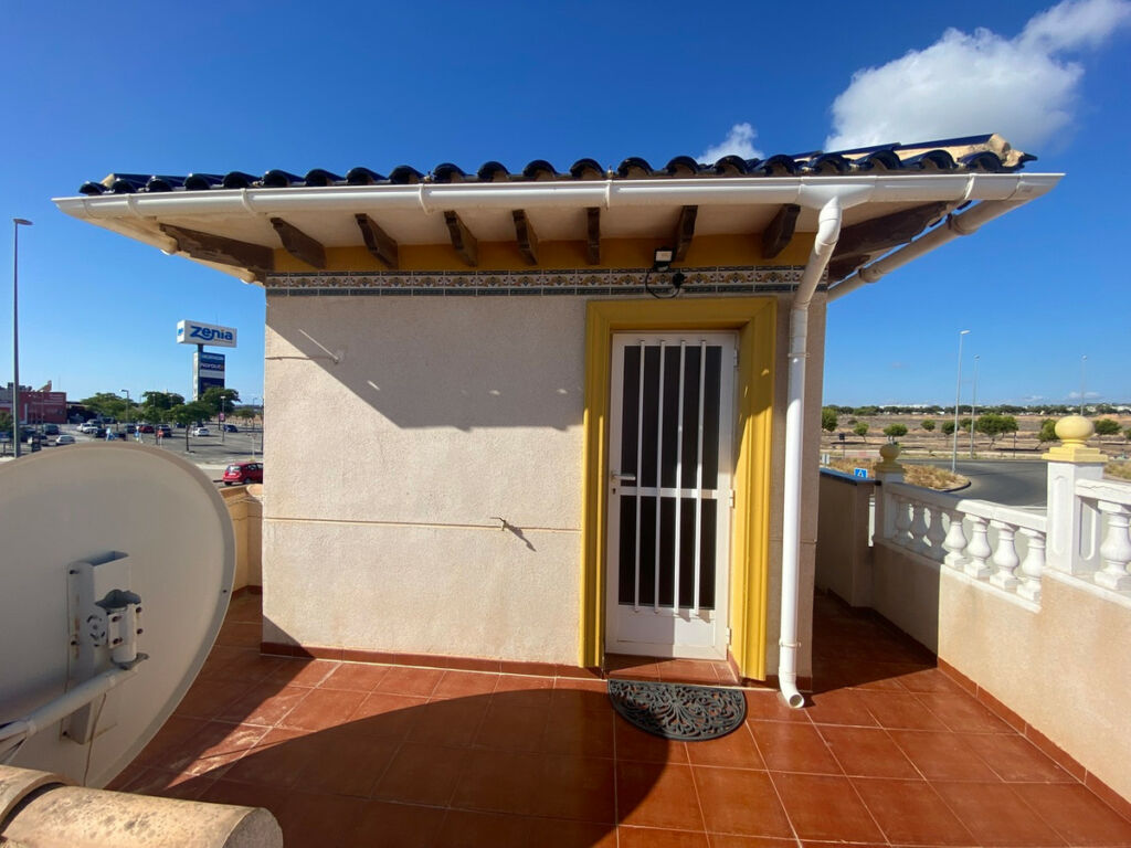 Detached Villa La Zenia Alicante - image 33
