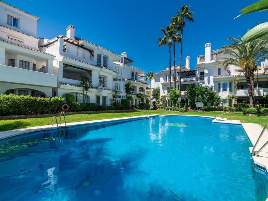Penthouse Nueva Andalucía Málaga - image 34