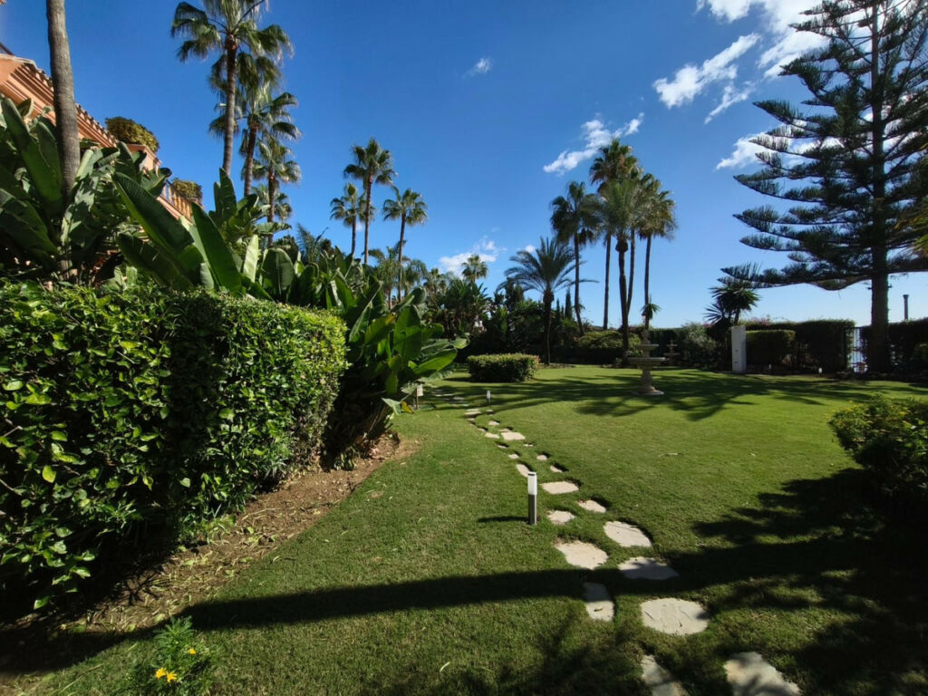 Ground Floor Apartment Puerto Banús Málaga - image 34