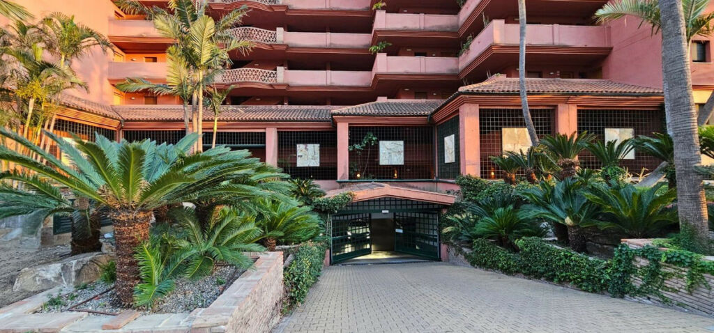 Penthouse Benalmadena Málaga - image 34