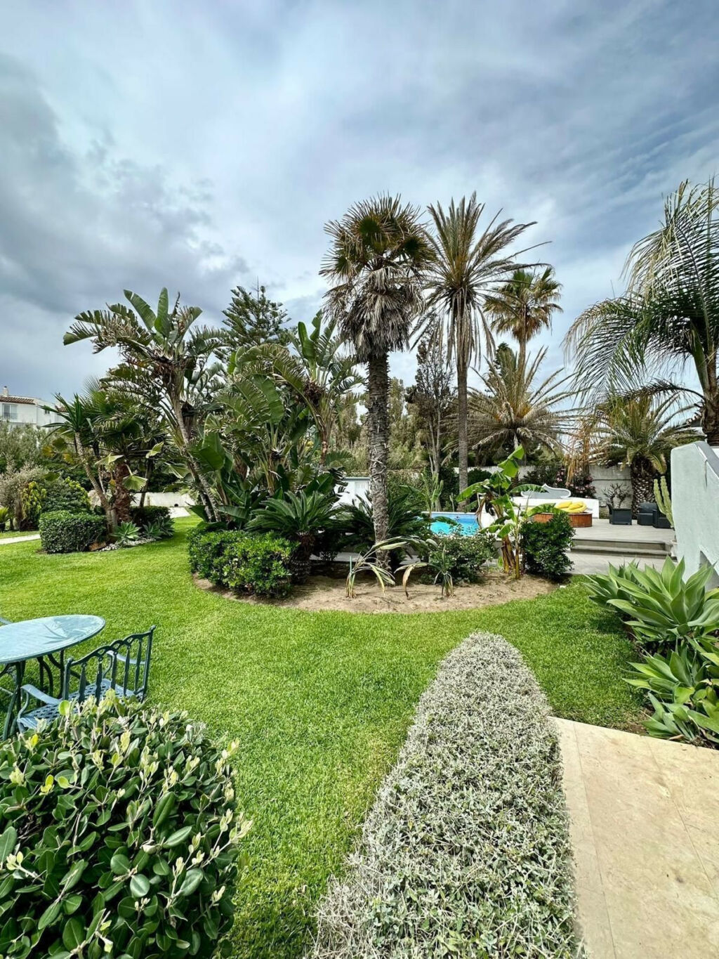 Detached Villa Estepona Málaga - image 34