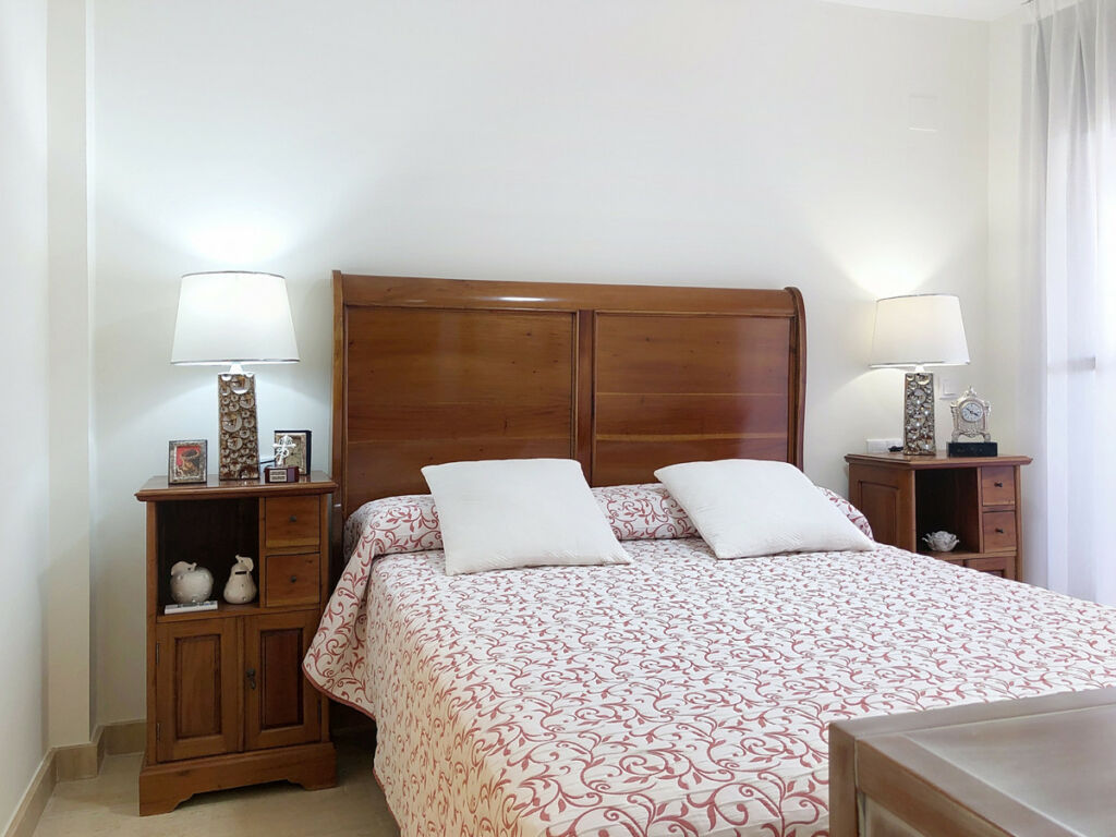 Middle Floor Apartment Estepona Málaga - image 35