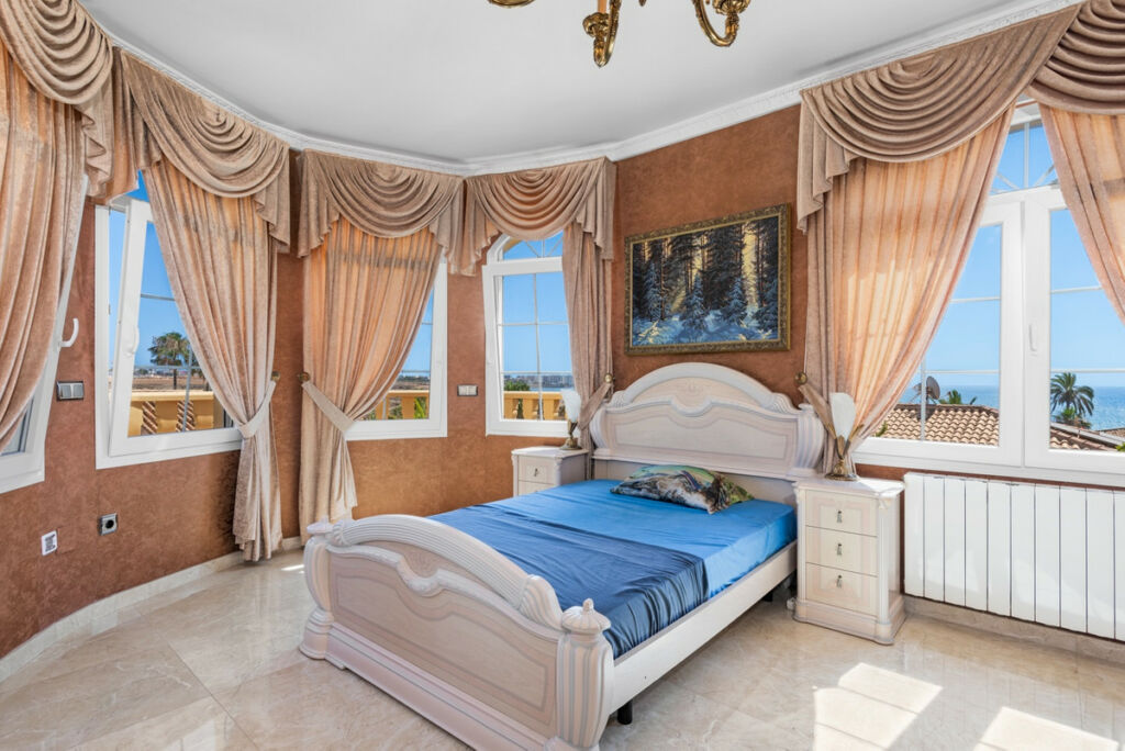 Detached Villa Playa Flamenca Alicante - image 35