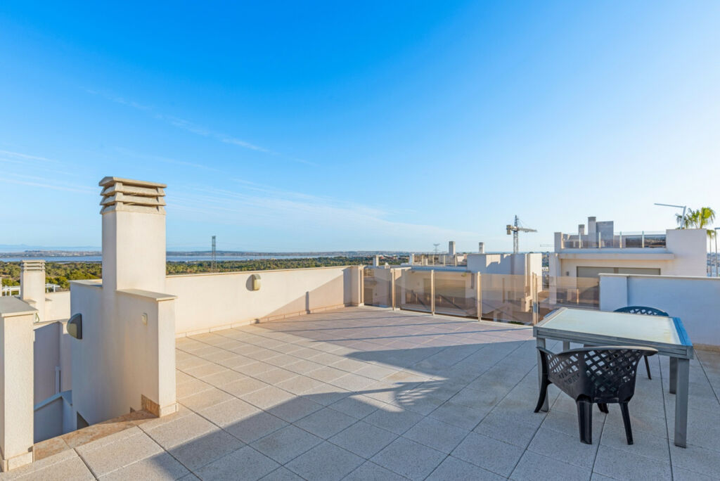 Detached Villa Villamartin Alicante - image 34