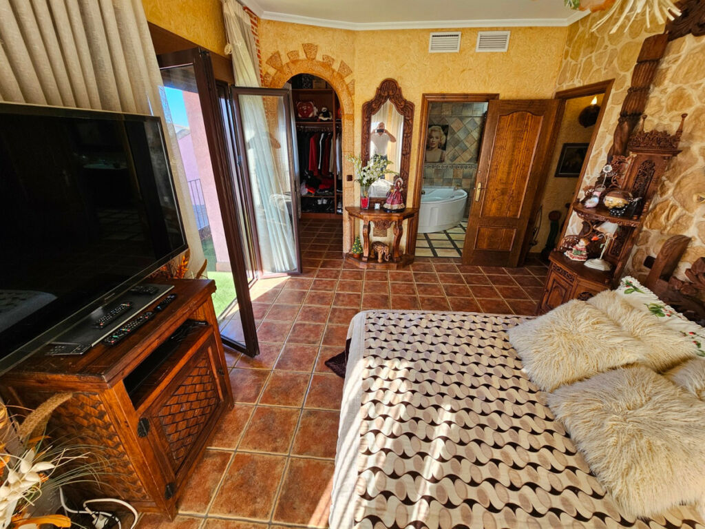 Detached Villa Daya Nueva Alicante - image 35