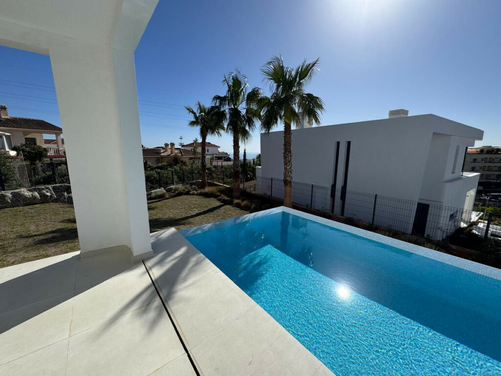 Detached Villa Fuengirola Málaga - image 31