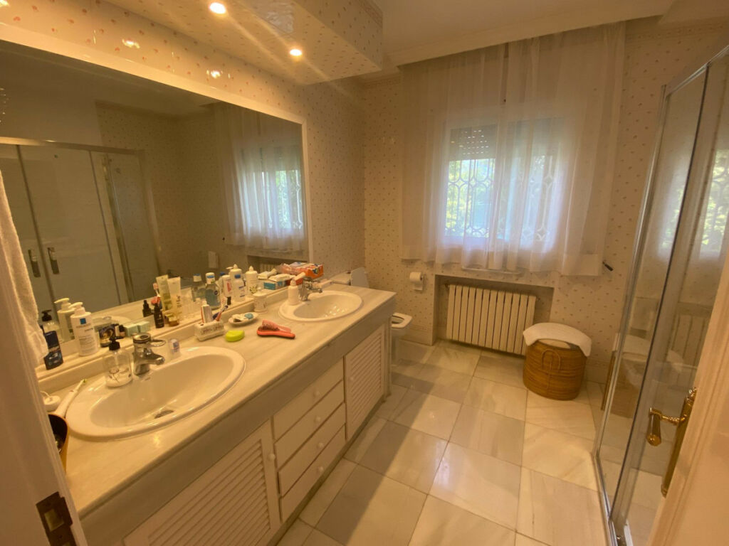Detached Villa Guadalmina Baja Málaga - image 35