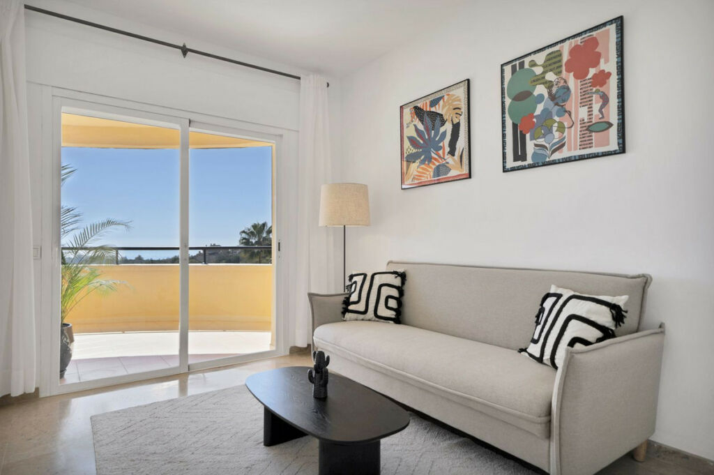 Middle Floor Apartment Elviria Málaga - image 35