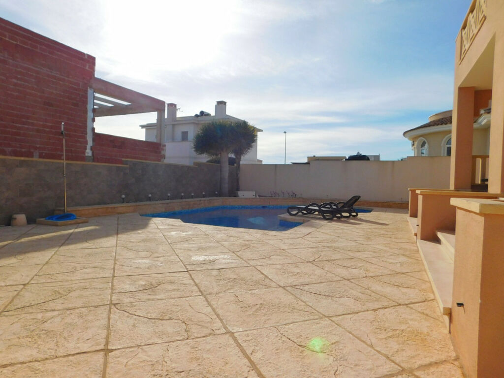 Detached Villa Ciudad Quesada Alicante - image 36