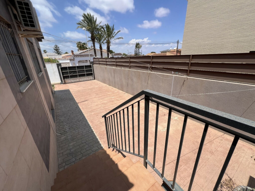 Semi-Detached House Torrevieja Alicante - image 36