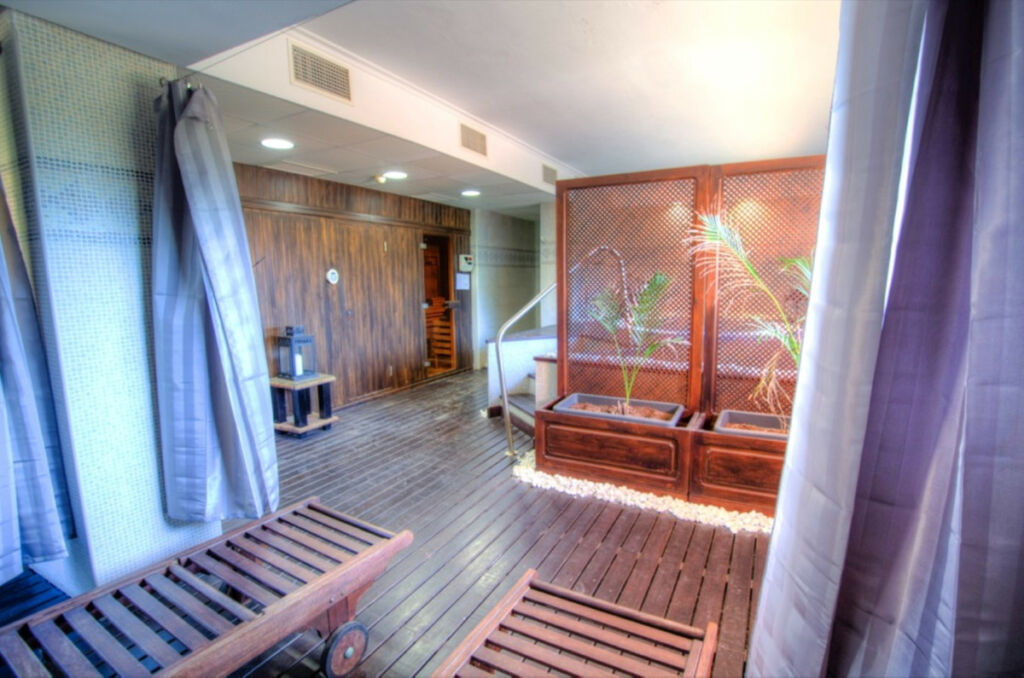 Ground Floor Apartment La Mairena Málaga - image 38