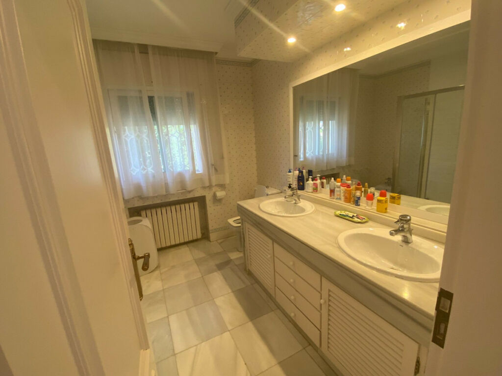 Detached Villa Guadalmina Baja Málaga - image 36