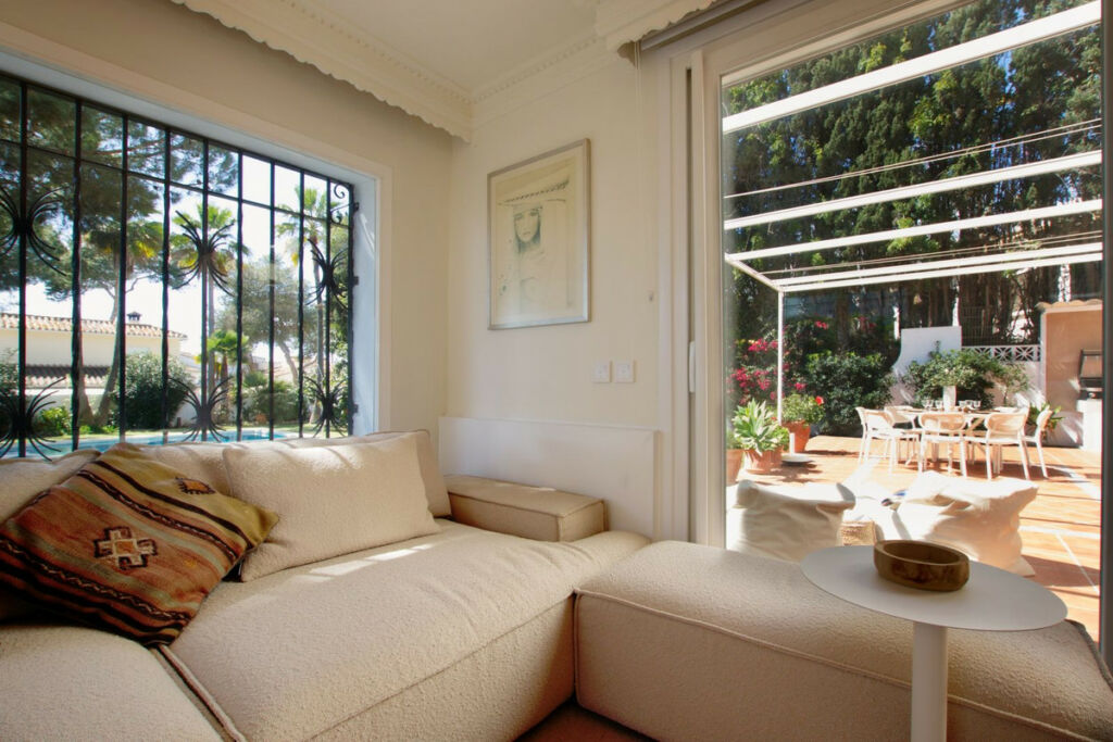 Detached Villa Costabella Málaga - image 36