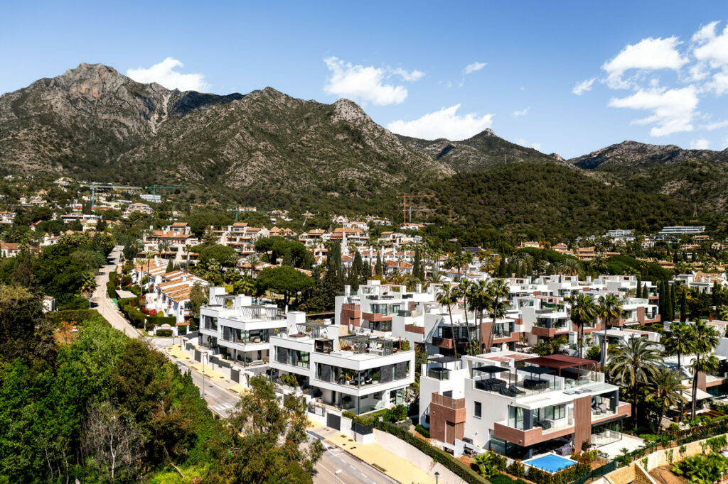 Semi-Detached House Sierra Blanca Málaga - image 36