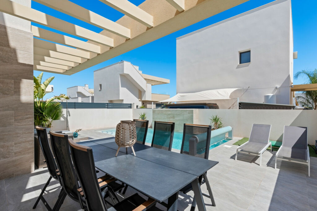 Detached Villa Los Montesinos Alicante - image 35