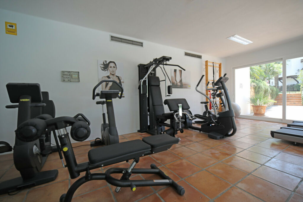 Ground Floor Apartment Estepona Málaga - image 36