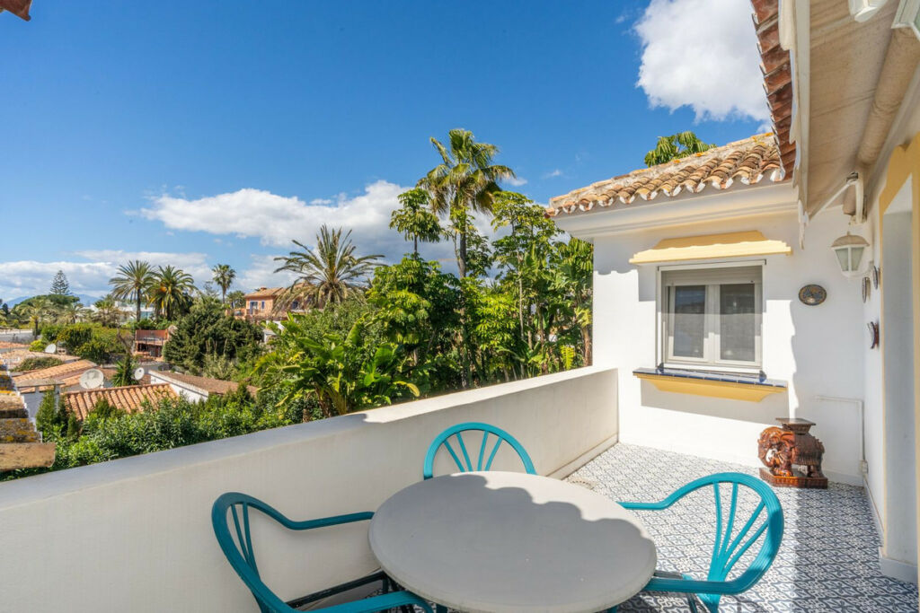 Detached Villa Marbesa Málaga - image 37