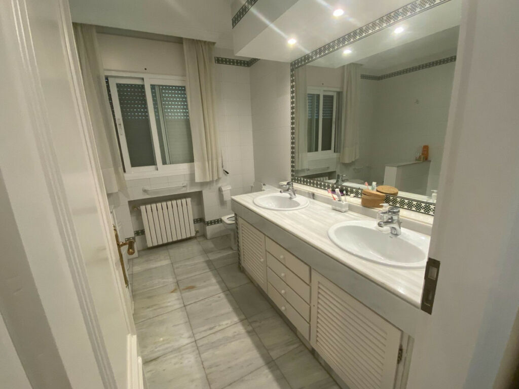 Detached Villa Guadalmina Baja Málaga - image 37