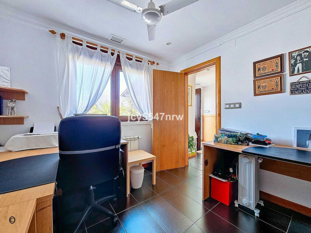 Detached Villa Pinoso Alicante - image 37
